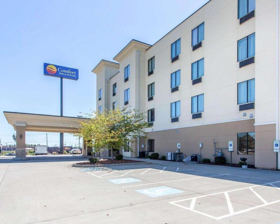 Comfort Inn & Suites Мэдисонвилл Экстерьер фото