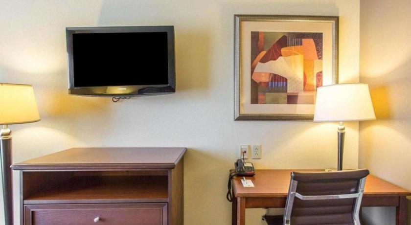 Comfort Inn & Suites Мэдисонвилл Экстерьер фото